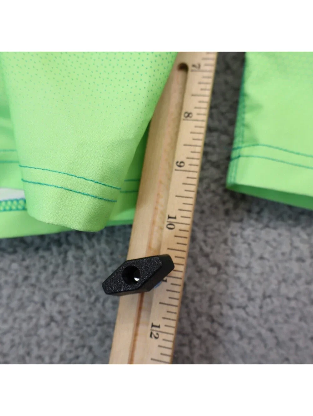 Old Navy Mens 30 Board Shorts Green Gradient Dot Pattern